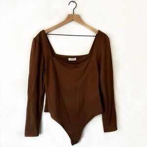 Aritzia Babaton Contour Bodysuit